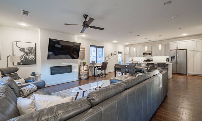 Lower Greenville House | 1614 Mary st · ?The Hidden Gem? (Lowe · Lower Greenville Gem - Walking Distance!