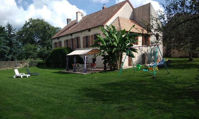 Montceau-et-Echarnant Cottage | 164 m² Cabin ∙ 4 bedrooms ∙ 9 guests