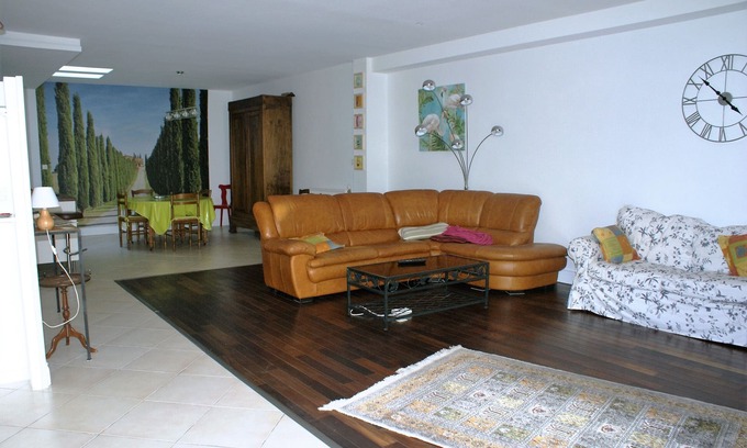 Bessan House | 165m2 village house near the beaches