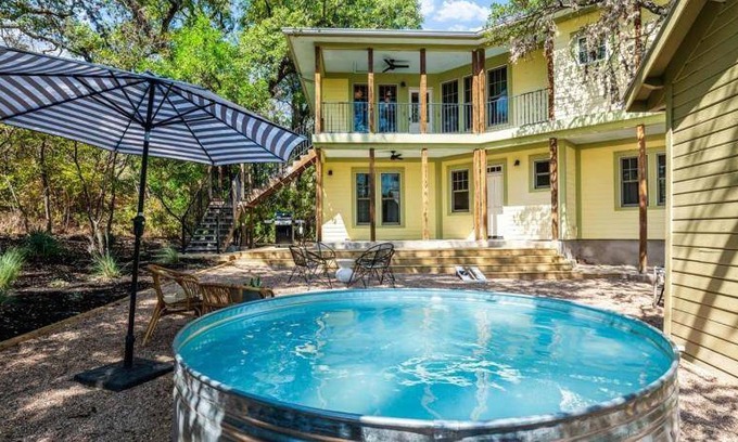 Travis Heights House | 167 m² House ∙ 1 bedroom ∙ 15 guests