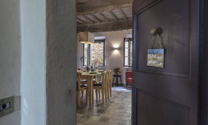 San Quirico d'Orcia Apartment | 16th century apartment built to accommodate travelers - now a place to relax