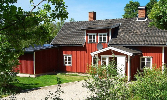Mellerud House | 17 person holiday home in MELLERUD-By Traum