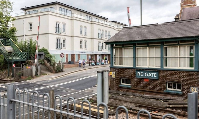 Reigate Apartment | 17 Trinity House - 2 bedroom apartment