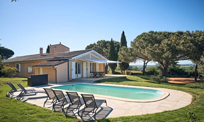 Flourens House | 170 m² Gîte ∙ 4 bedrooms ∙ 11 guests