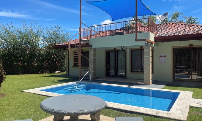 Ciudad Cortes House | 175 MBPS internet, private pool, golf, beaches and Ojochal
