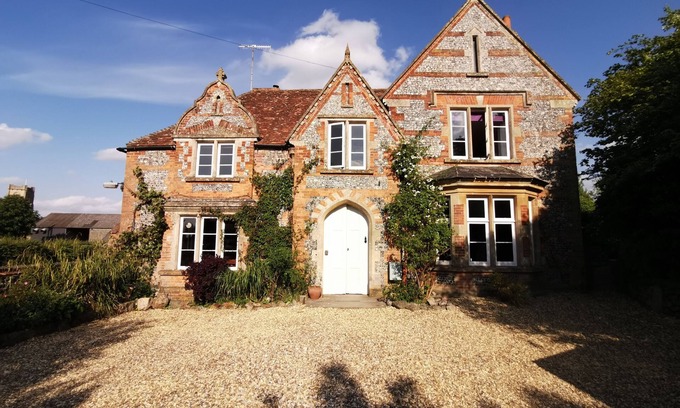 Axford House | 17th Century country Farmhouse stylishly finished, set in picturesque village