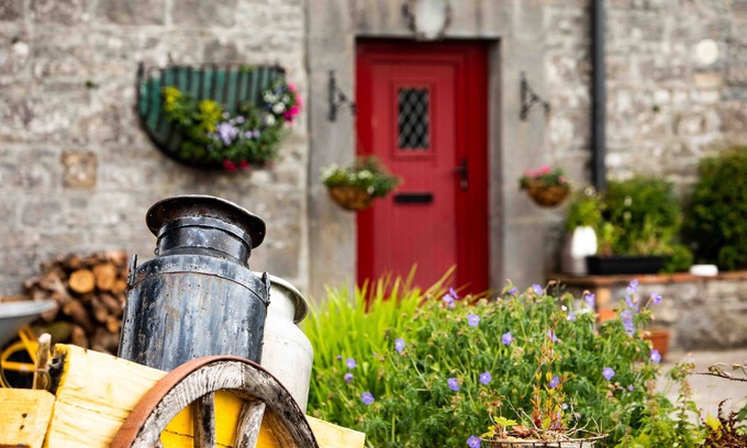 Claremorris Cottage | 17th Century Granary