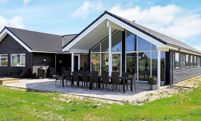 Klegod Strand House | 18 person holiday home in Ringkøbing