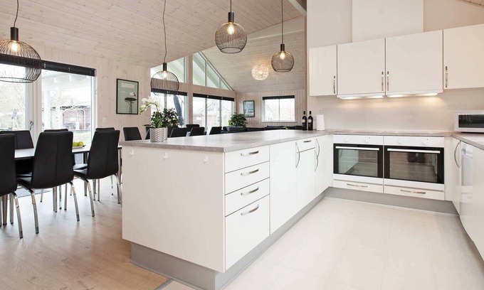 Hojby House | 18 person holiday home in Højby