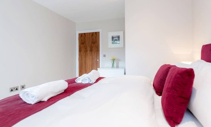 Reigate Apartment | 18 Trinity House - 1 bedroom apartment