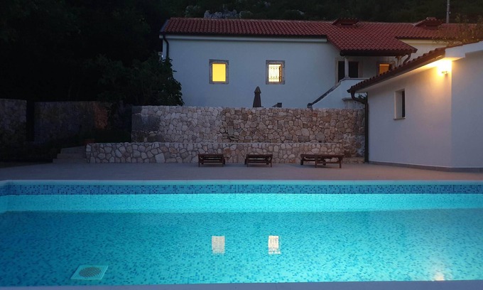 Tribalj Villa | 1800 Mansion Art House