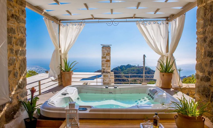 Anatoli House | 185 m² House ∙ 4 bedrooms ∙ 10 guests