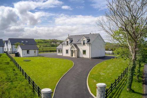 Laghy House | 185 m² House ∙ 4 bedrooms ∙ 12 guests