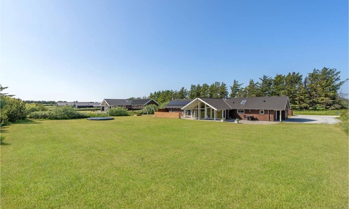 Nr. Lyngby House | 189 m² House ∙ 5 bedrooms ∙ 14 guests