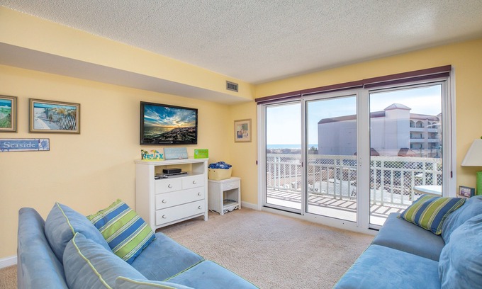 Diamond Beach Condo | 1B/1B condo with Ocean views, Resort style, Free WIFI, Few steps to the Beach!