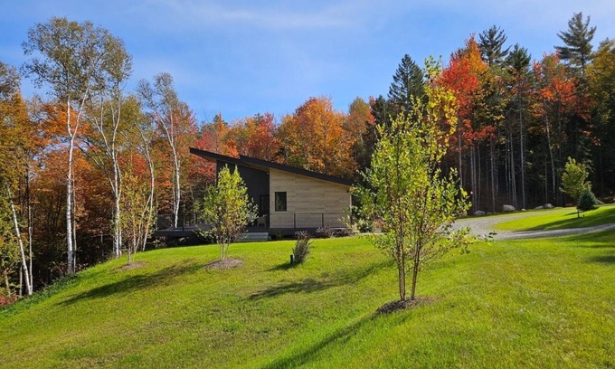 Bethlehem Villa | 1B Contemporary cabin in magnificent setting, luxury and comfort, hot tub, AC!