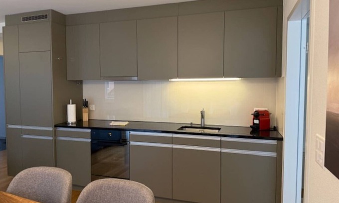Sihlfeld Apartment | 1BR apartment with balcony - West 13