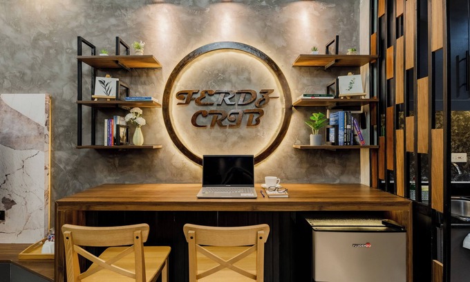 San Antonio Apartment | 1BR Makati, Lush Residences M004