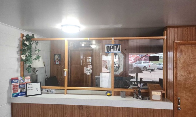 Quinter Hotel | 1st Inn By OYO Quinter Hwy 70 KS