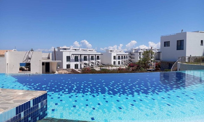 Vasilia Resort | 2+1 Gartenapartment am Meer im Projekt "aqua West" auf Nordzypern