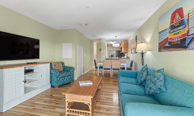 New Town Condo | 2/2 Timeshare Rental - Only Available 12/19 to 12/22 and 12/29 to 12/30/2024