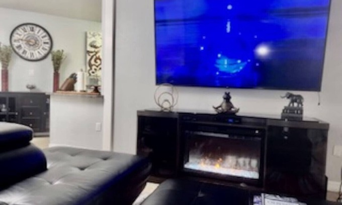 Ventura Condo | 2 Bed 2 Bath Golf Resort Condo (1ST FL)