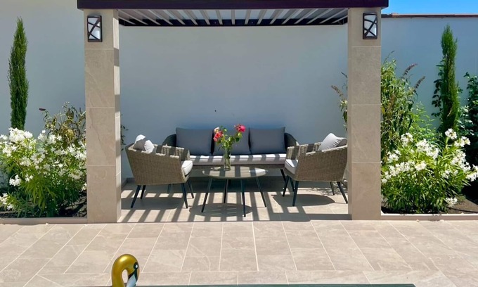 Vetren Villa | 2 Bed Courtyard Villa with pool nr to Sunny Beach