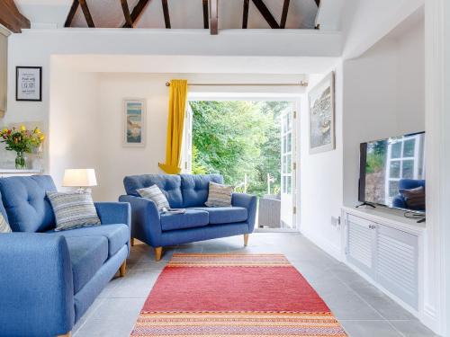 Mabe House | 2 Bed in Falmouth 78621