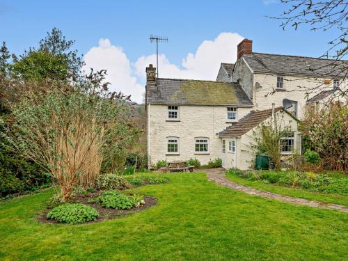 Llangynidr House | 2 Bed in Llangynidr BN052