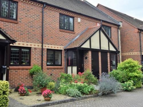 Whichford House | 2 Bed in Moreton-In-Marsh 75870