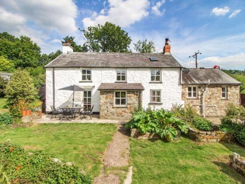 Pen-y-cae House | 2 Bed in Penycae 89170