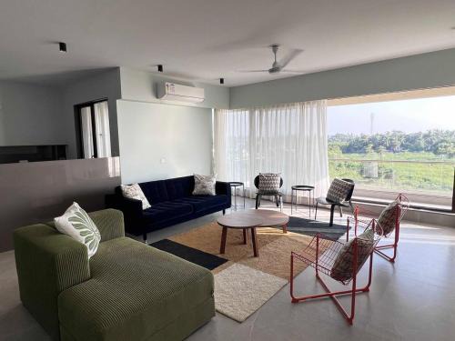Tithal Apartment | 2 Bed room entire apt on beach for family