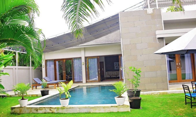 Senggigi Villa | 2 Bedroom Villa with Pool and Close to Setangi Beach