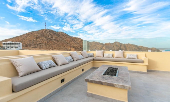 Libertad Apartment | 2 Bedroom | 2 Bathroom w/Large Roof Top