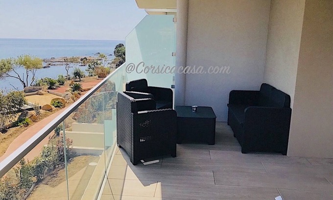 Solenzara Apartment | 2-BEDROOM, 2-BATHROOM LUXURY APARTMENT WITH SEA AND HARBOR VIEW AND INFINITY POOL