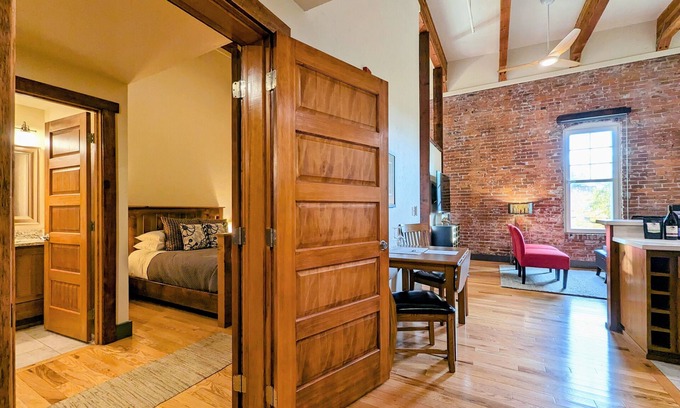 Amity Apartment | 2 bedroom, 2 bathroom suite - 2 flats in 1 - Amity Flat - Willabell Flats