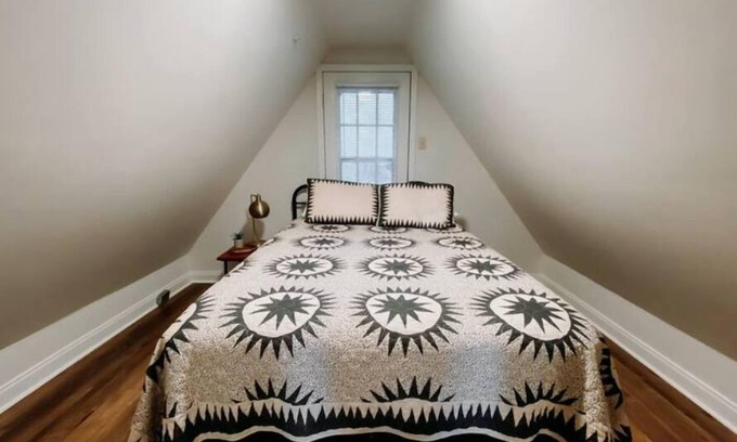 Farmers Cabin | 2 Bedroom A-Frame Cabin Near Sheltowee Trace & MSUnn