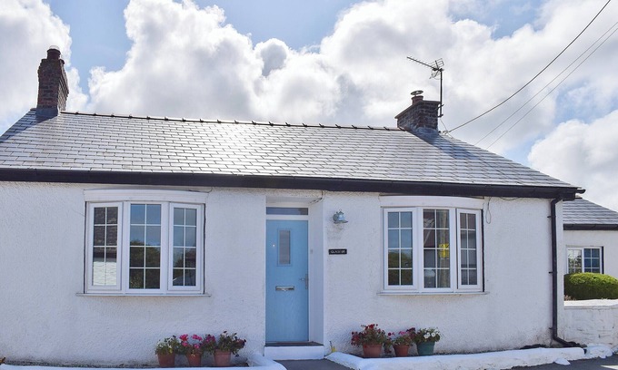 Llansantffraed Cottage | 2 bedroom accommodation in Llansantffraed, near Aberaeron