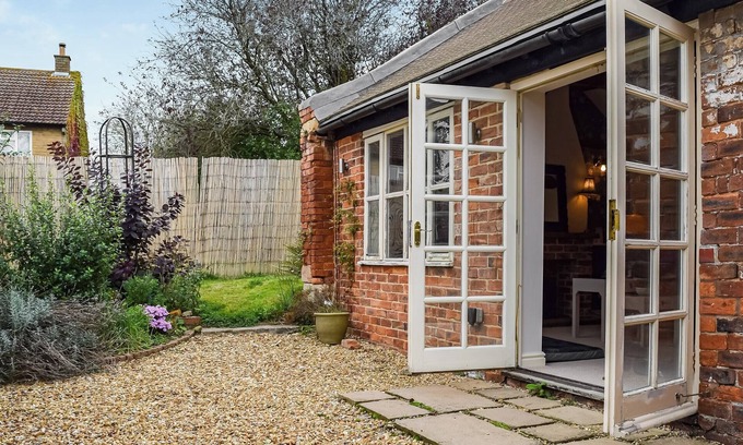 Waltham on the Wolds Cottage | 2 bedroom accommodation in Waltham on the Wolds, near Leicestershire