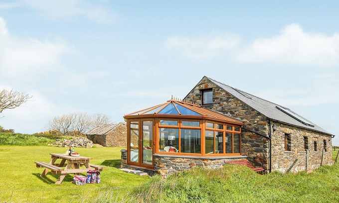 Llanrhian Cottage | 2 bedroom accommodation in Near Porthgain