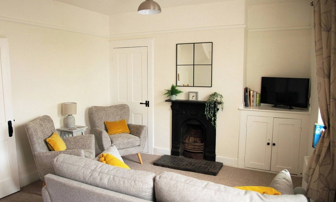 Felpham Cottage | 2 bedroom accommodation in Bognor Regis
