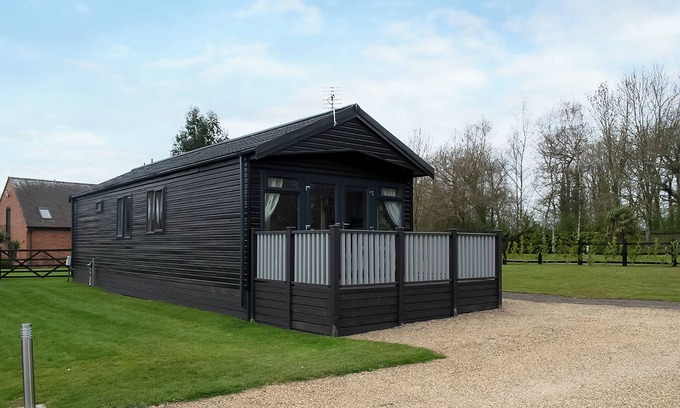 Barwell Ski Chalet | 2 bedroom accommodation in Earl Shilton