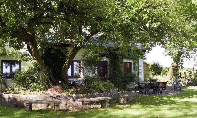 Wiseman's Bridge Cottage | 2 bedroom accommodation in near Kilgetty
