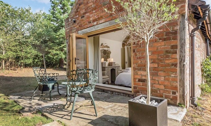 High Ercall Cottage | 2 bedroom accommodation in Waters Upton, near Telford