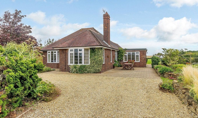 Old Somerby Cottage | 2 bedroom accommodation in Lenton, near Grantham