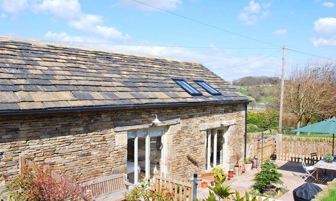 Honley Cottage | 2 bedroom accommodation in Almondbury
