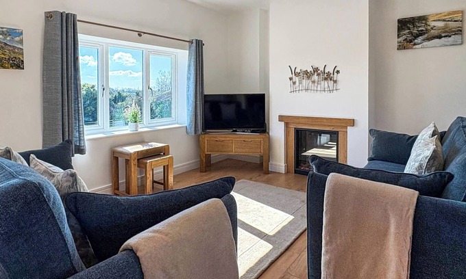 Ilfracombe Cottage | 2 bedroom accommodation in Kentisbury, near Barnstaple