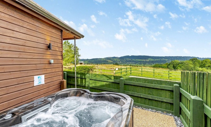 Kingswood Cottage | 2 bedroom accommodation in Forden, near Welshpool