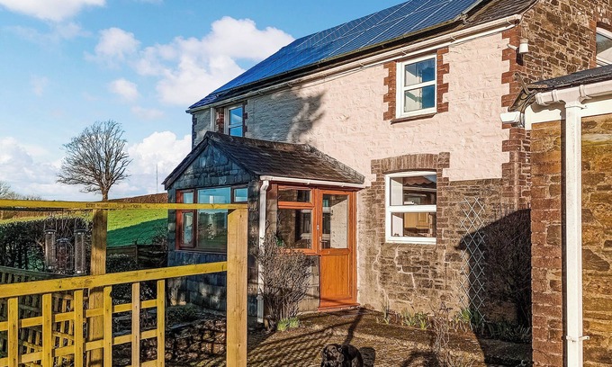 Rezare Cottage | 2 bedroom accommodation in Carthamartha, near Launceston