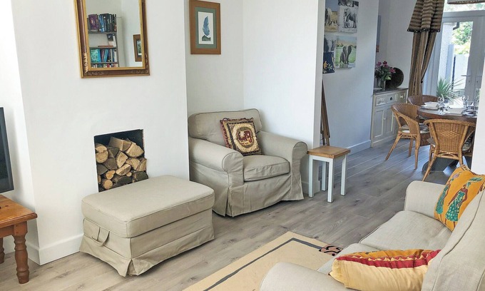 Heswall Cottage | 2 bedroom accommodation in Heswall, near Liverpool